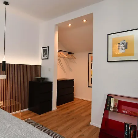 Komfortables Im Rechtsrheinischen Apartment *